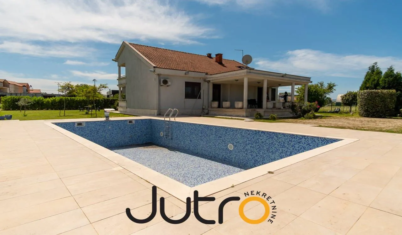 Rent, house, 320m², Donja Gorica, Podgorica