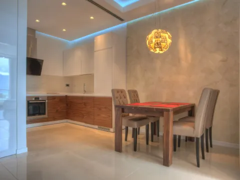 Prodaja, dvosoban stan, 95m², Budva, Crna Gora