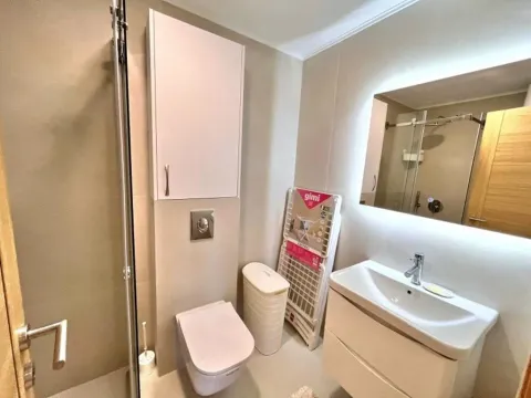 Izdavanje, dvosoban stan, 53m², City Kvart, Podgorica - image 9