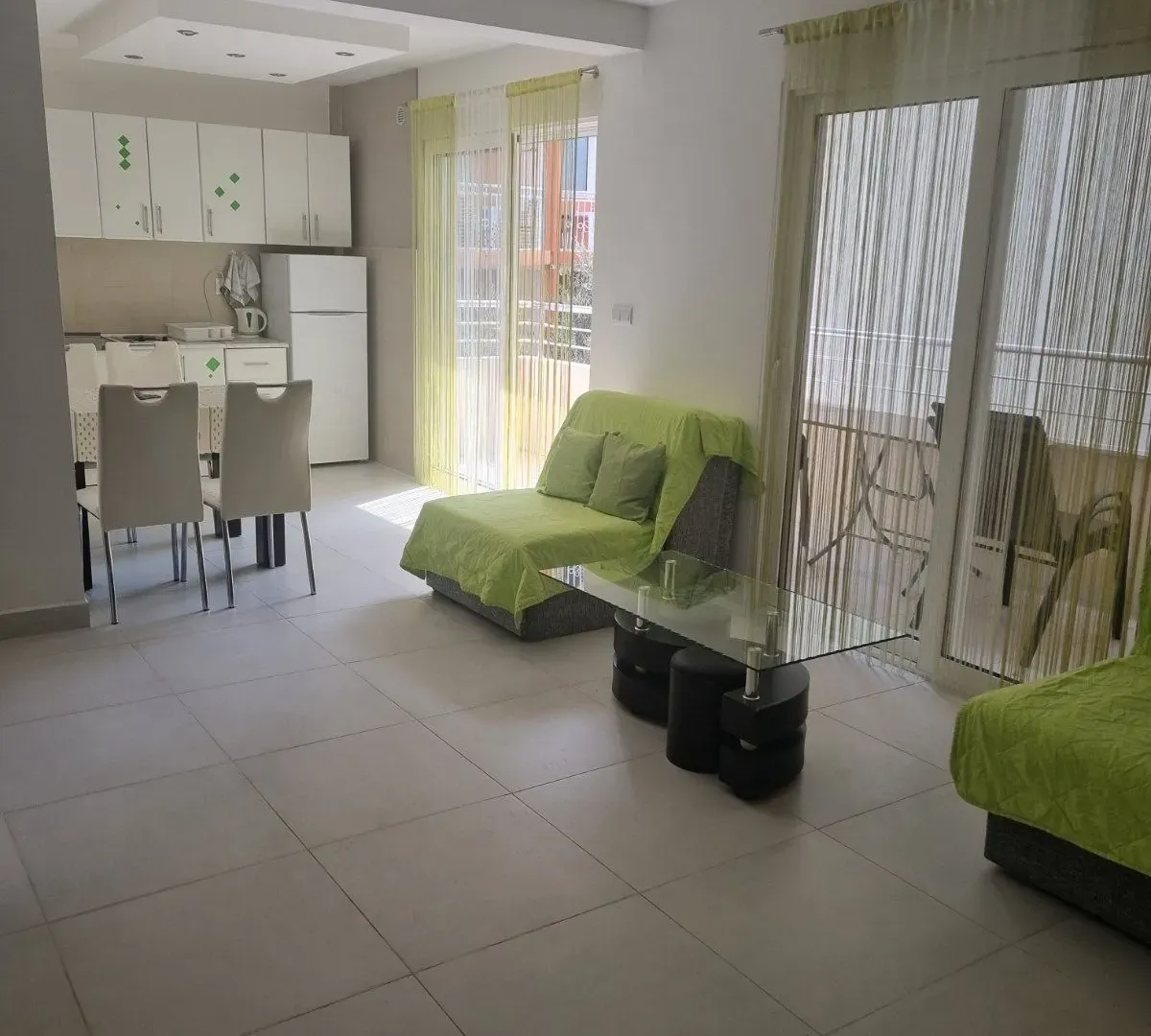 Izdavanje, jednosoban stan, 58m², Bečići, Budva