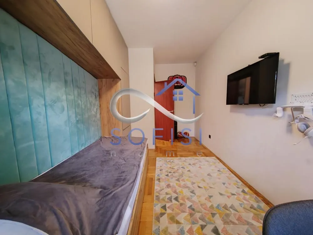 Prodaja, trosoban stan, 67m², Grbavica, Novi Sad Sve Podlokacije