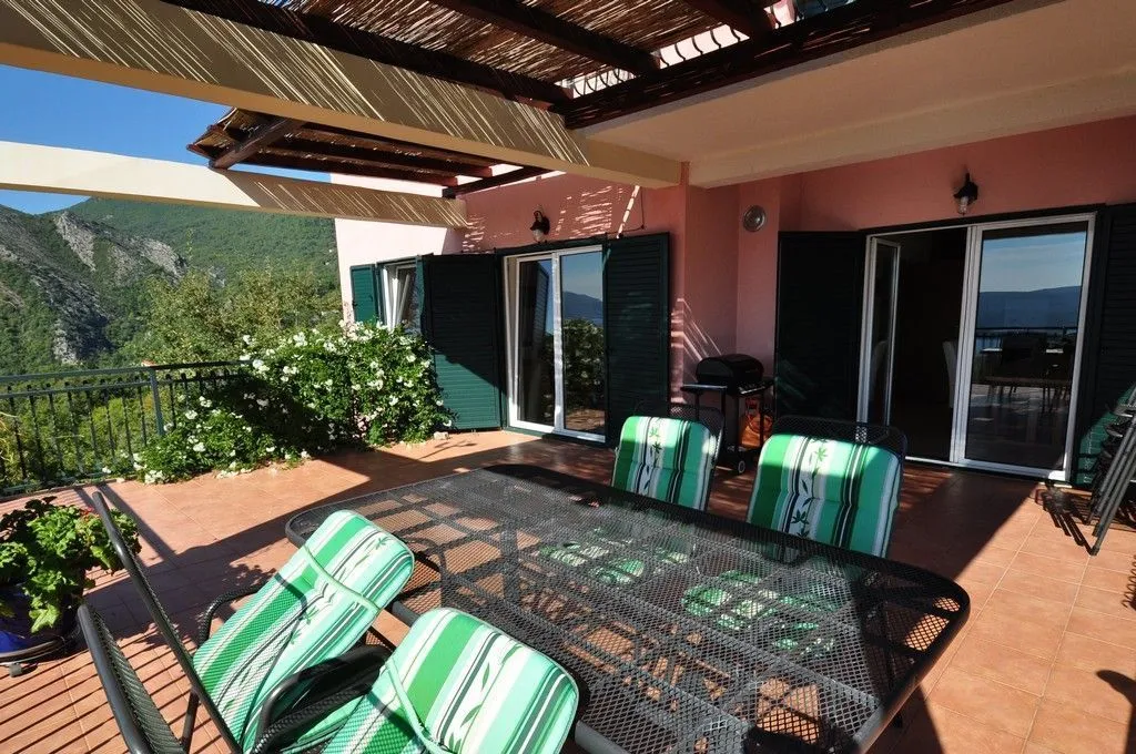 Prodaja, kuća, 248m², Tivat, Crna Gora