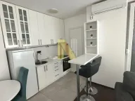 Izdavanje, dvosoban stan, 76m², Adamovićevo Naselje, Novi Sad Sve Podlokacije - image 4