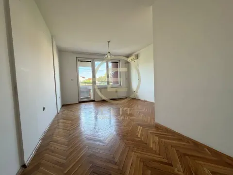 Izdavanje, dvosoban stan, 47m², Rotkvarija, Novi Sad Sve Podlokacije - image 3