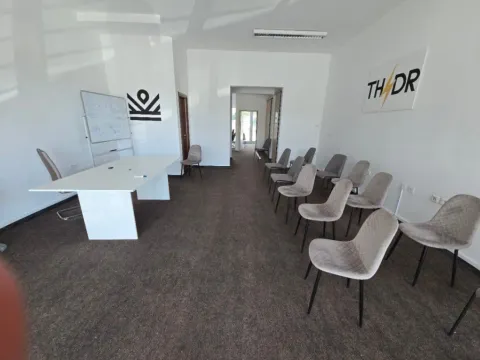 Izdavanje, poslovni prostor, 85m², Stari Aerodrom, Podgorica - image 8