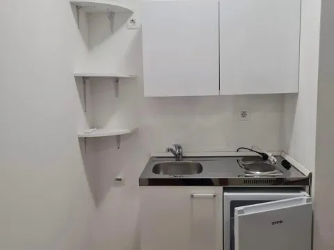 Izdavanje, garsonjera, 25m², Master Kvart, Podgorica - image 3