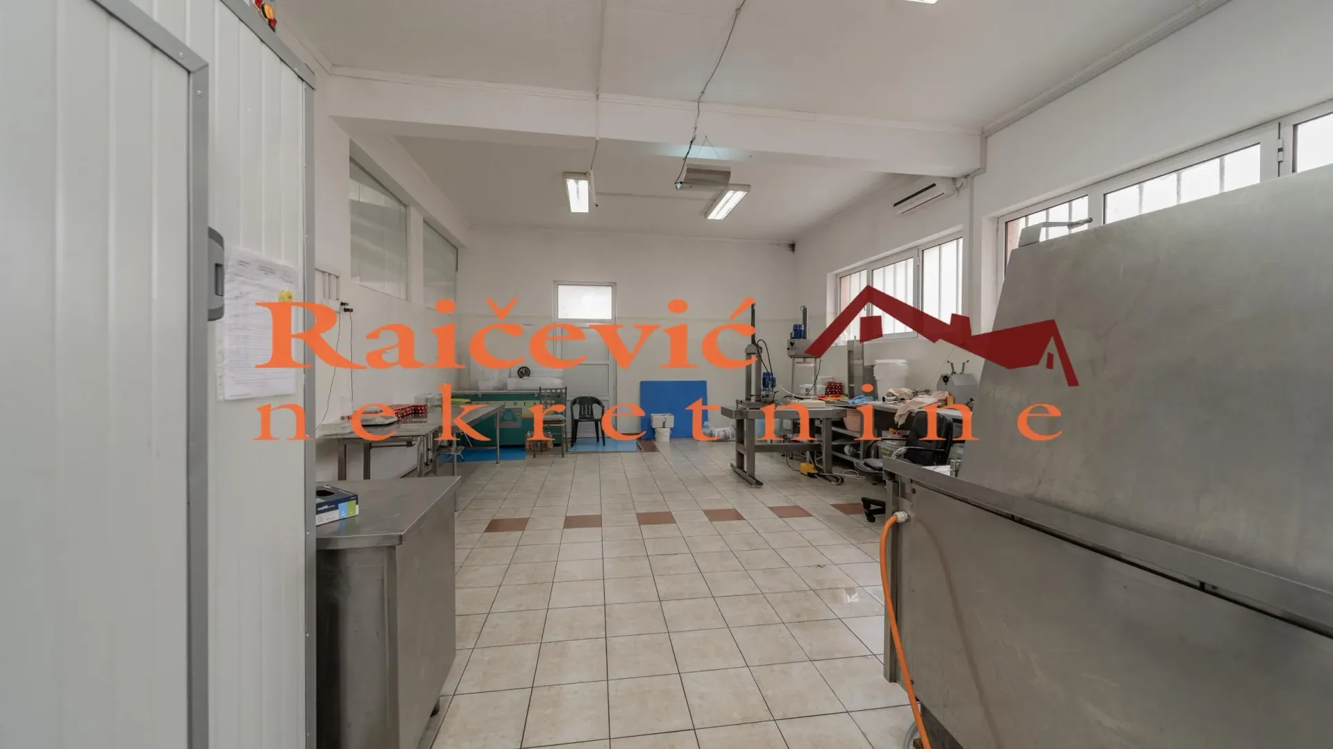 Sale, office space, 315m², Vojvode Vlahovica, Beograd