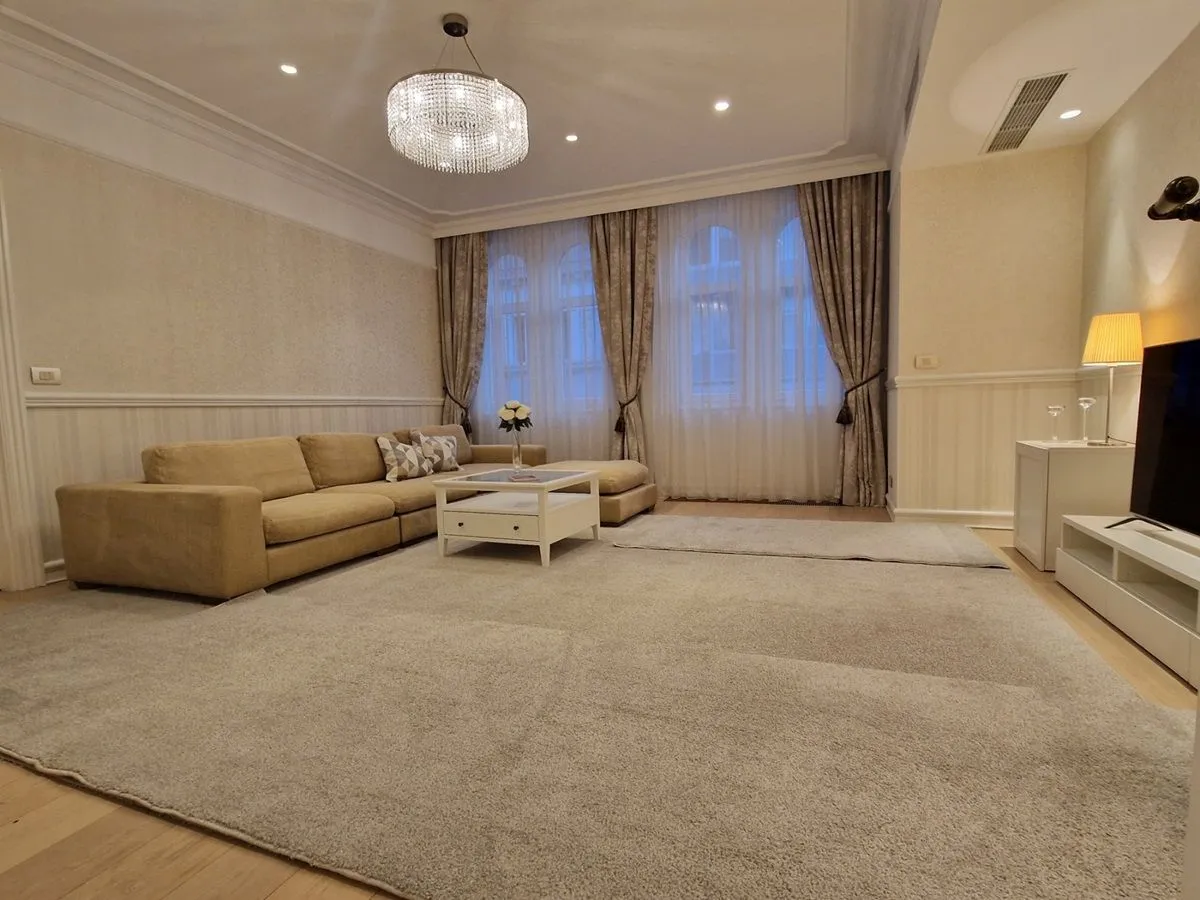 Rent, three bedroom apartment, 120m², Stari grad, Novi Sad