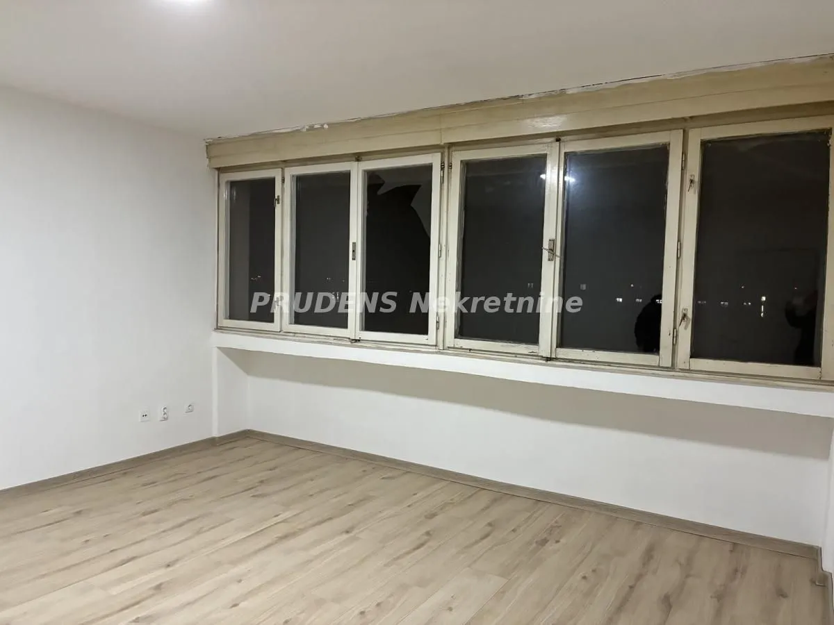Prodaja, dvosoban stan, 56m², Surčin, Beograd
