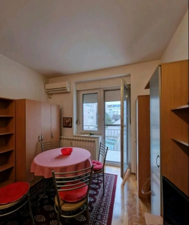 Prodaja, jednosoban stan, 30m², Centar, Novi Sad