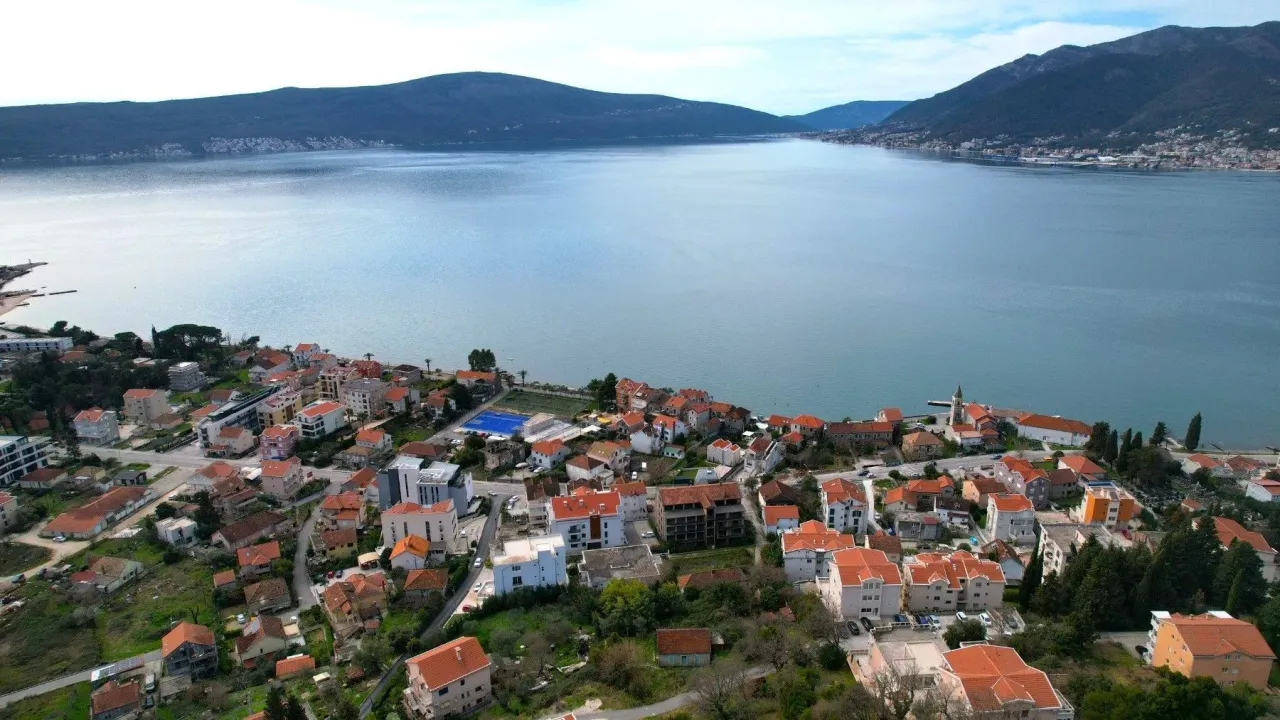 Sale, land lot, 255m², Donja Lastva, Tivat