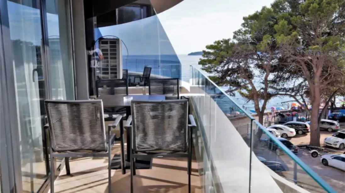 Rent, one bedroom apartment, 58m², Rafailovići, Budva
