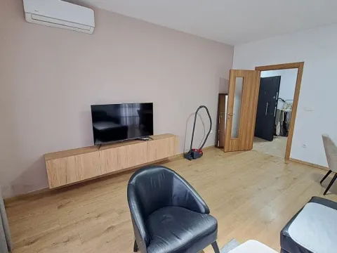 Rent, house, 472m², Stari Aerodrom, Podgorica - image 4