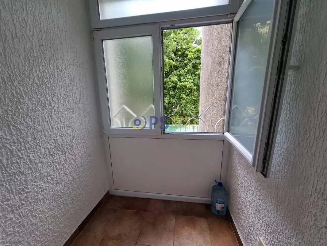 Prodaja, trosoban stan, 77m², Bar, Crna Gora