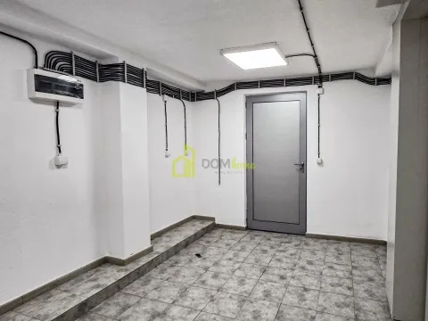 Rent, office space, 97m², City Kvart, Podgorica - image 12