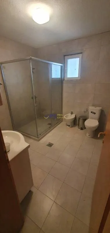 Prodaja, kuća, 184m², Podgorica, Crna Gora