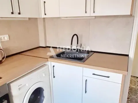 Rent, two bedroom apartment, 35m², Stari Grad, Beograd - image 3