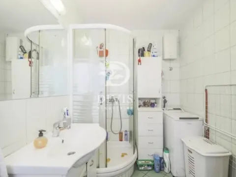 Izdavanje, četvorosoban stan, 81m², Topličin venac, Beograd - image 8