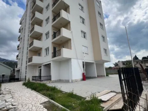 Sale, one bedroom apartment, 42m², Makedonsko naselje, Bar - image 3