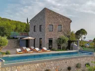 Izdavanje, kuća, 520m², Đuraševići, Tivat - image 2