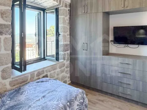 Izdavanje, dvosoban stan, 80m², Tivat, Crna Gora - image 4