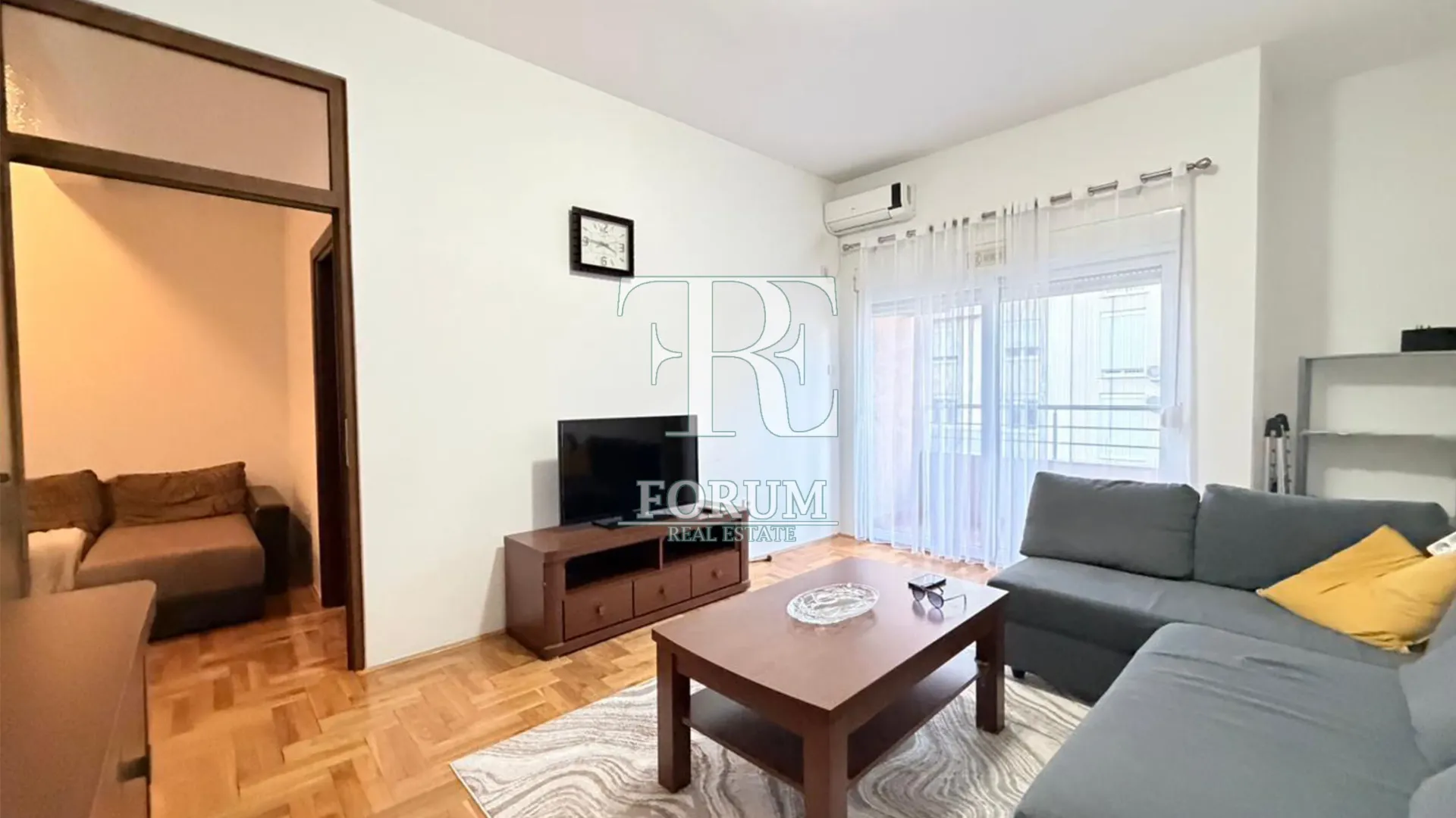 Izdavanje, dvosoban stan, 60m², Krivi Most, Podgorica