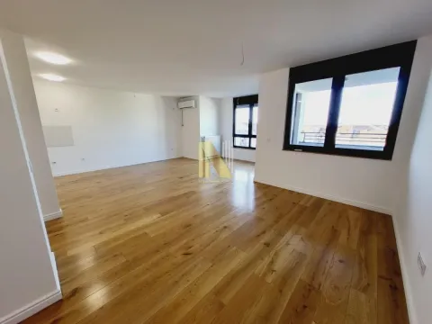 Prodaja, četvorosoban stan, 170m², Grbavica, Novi Sad Sve Podlokacije - image 3