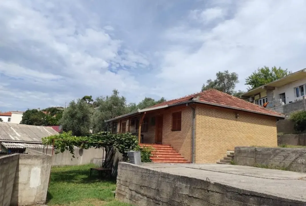 Sale, house, 170m², Bar, Crna Gora