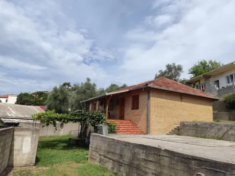 Sale, house, 170m², Bar, Crna Gora - image 1