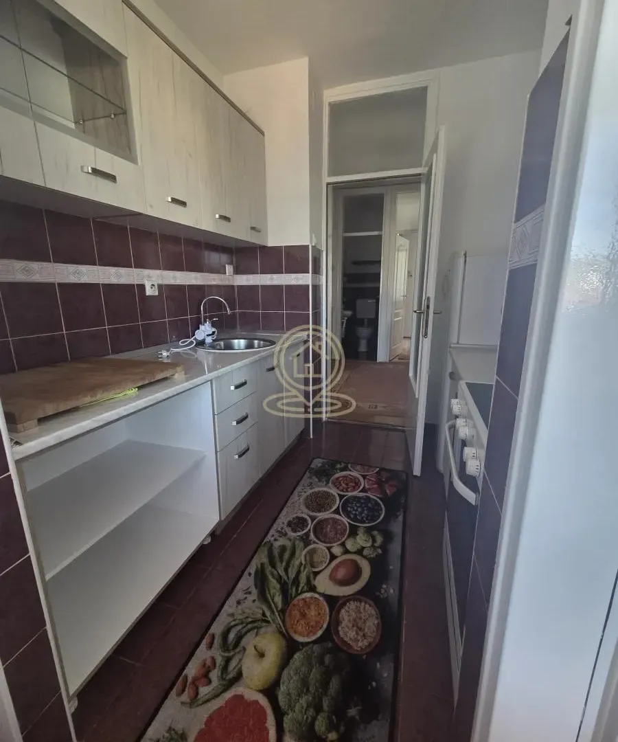 Prodaja, četvorosoban stan, 90m², Medijana, Niš
