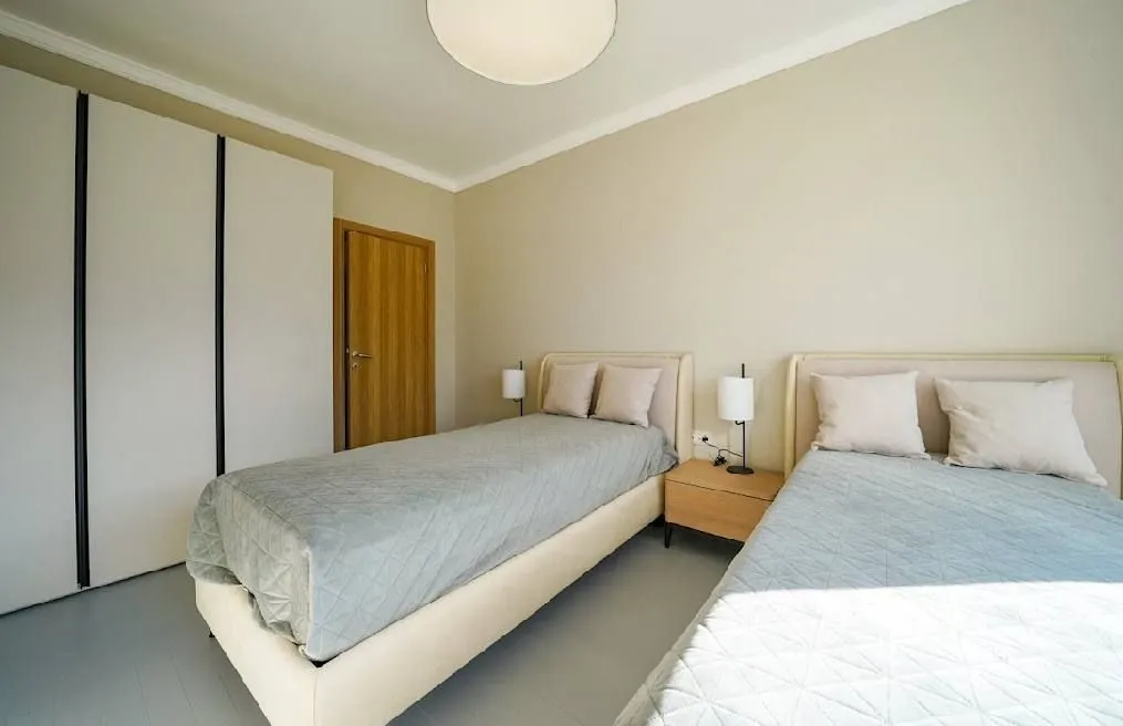 Prodaja, trosoban stan, 158m², Dobrota, Kotor