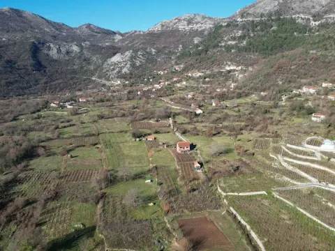 Sale, land lot, 4400m², Cetinje, Crna Gora - image 10
