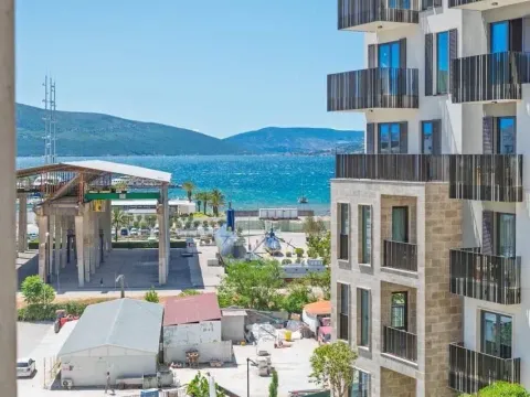 Prodaja, jednosoban stan, 55m², Porto Montenegro, Tivat - image 1