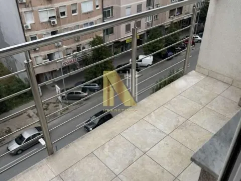 Izdavanje, garsonjera, 30m², Cara Dušana, Novi Sad Sve Podlokacije - image 11