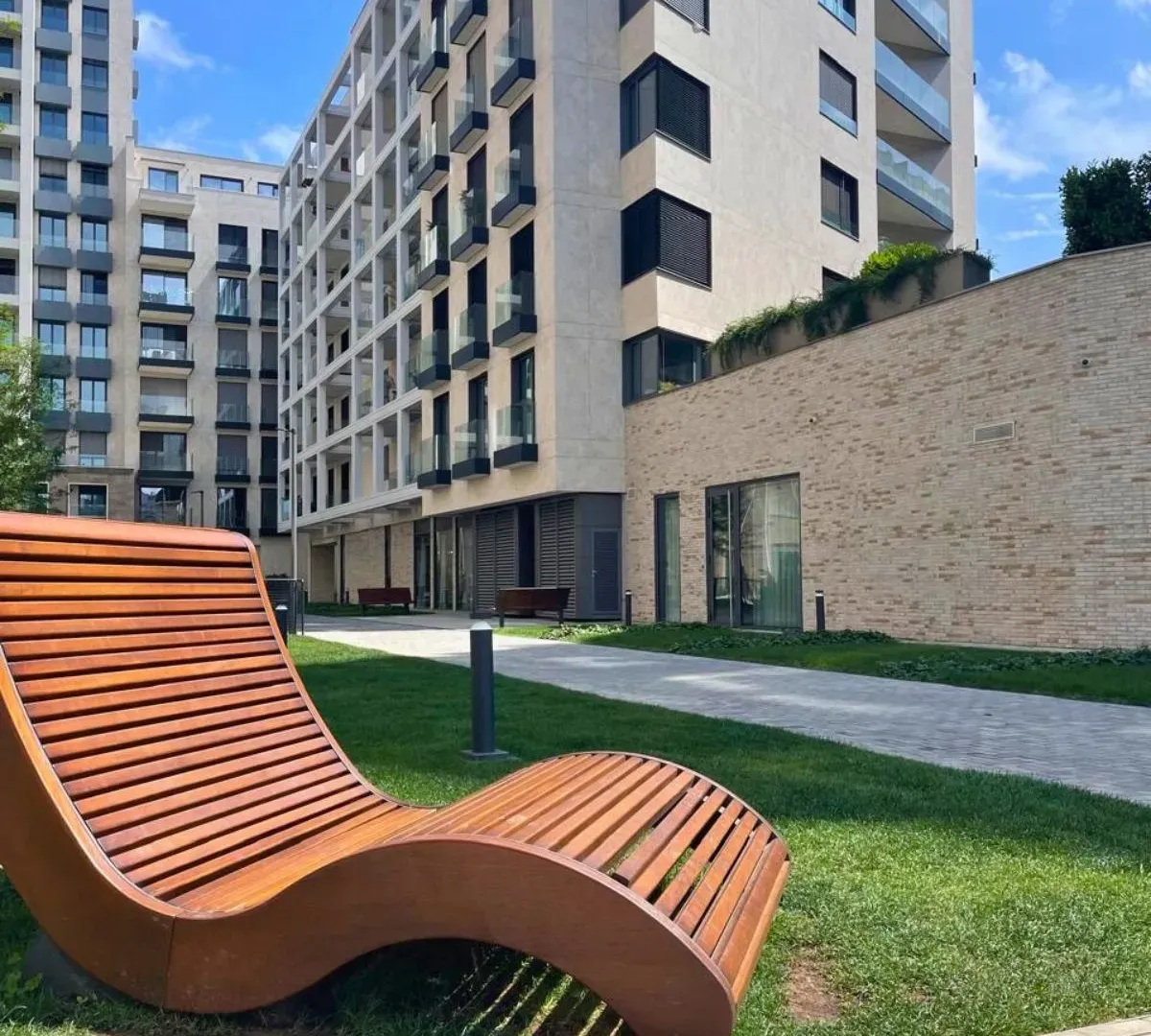 Izdavanje, trosoban stan, 81m², Stari grad, Novi Sad