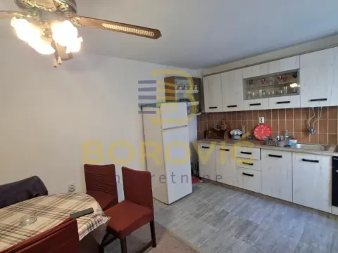Rent, four bedroom apartment, 72m², Senjak, Beograd - image 3