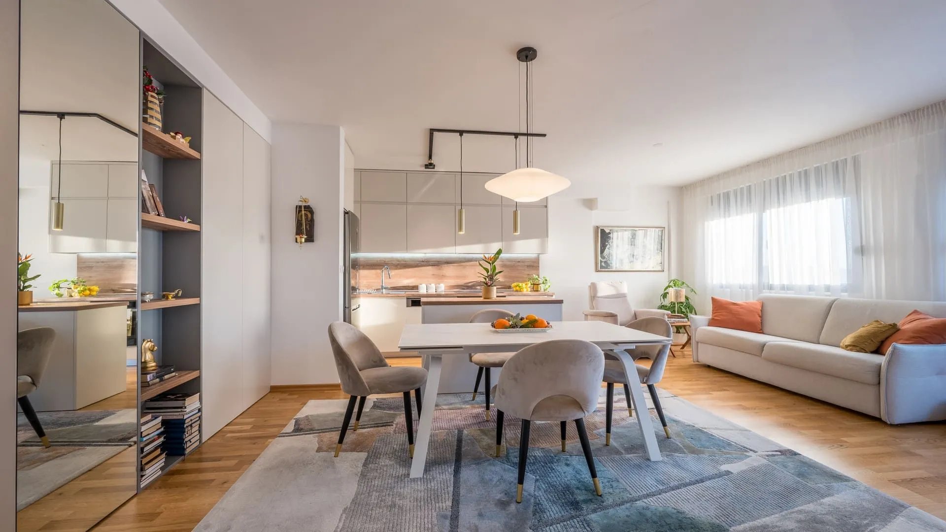 Prodaja, dvosoban stan, 63m², Pod Kuk, Tivat