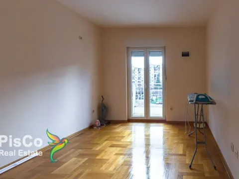 Izdavanje, trosoban stan, 100m², Blok 9, Podgorica - image 7