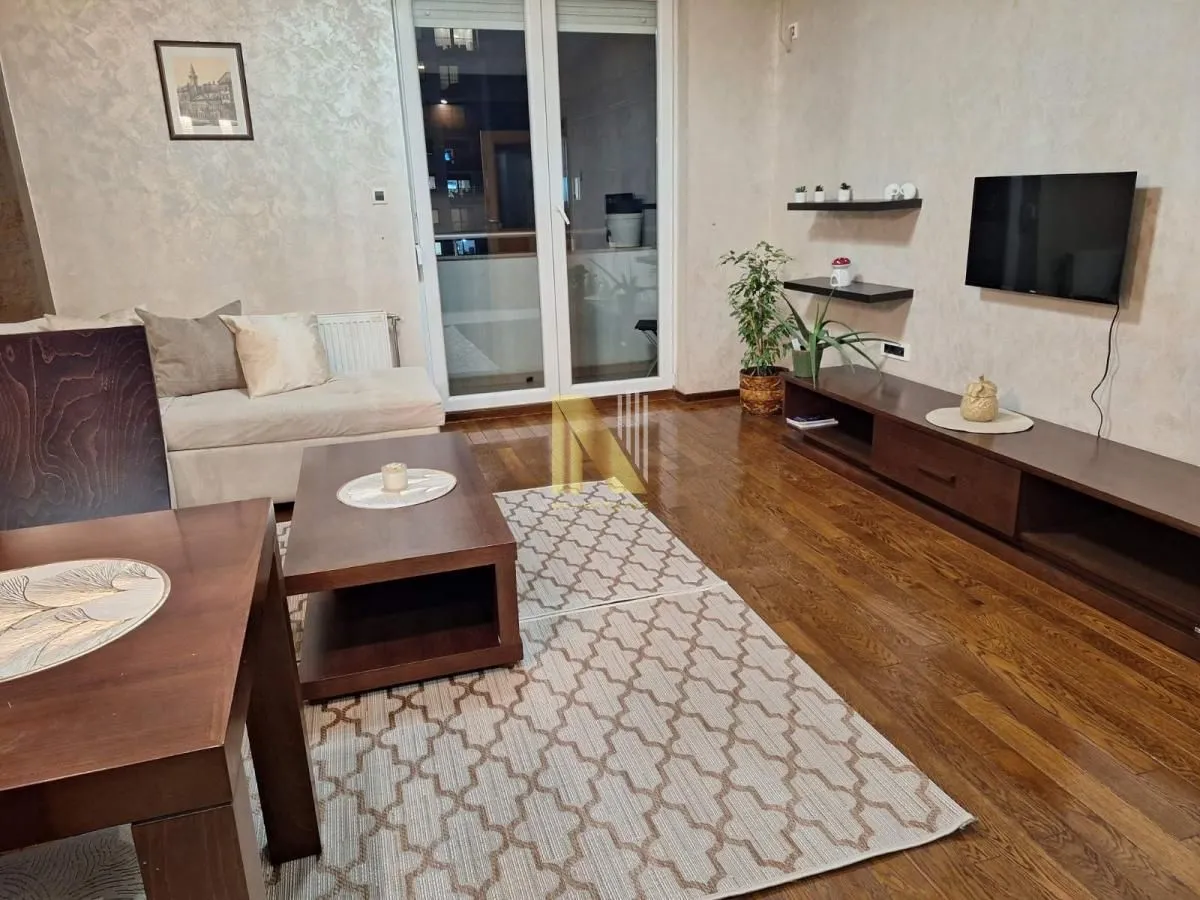 Izdavanje, jednosoban stan, 47m², Sajmište, Novi Sad