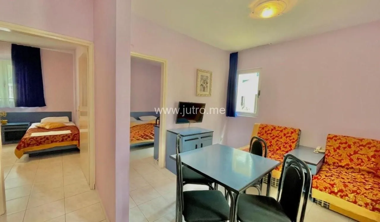 Prodaja, ugostiteljski objekat, 1300m², Centar, Budva