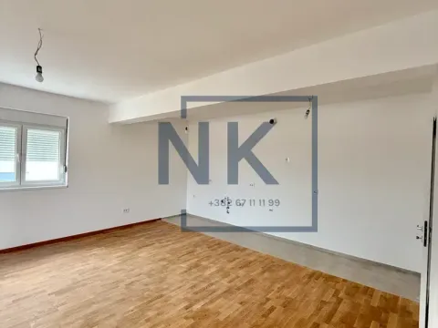 Prodaja, trosoban stan, 106m², Stari Aerodrom, Podgorica - image 3