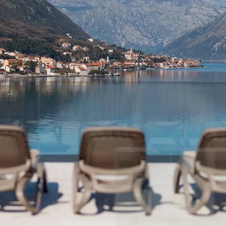 Prodaja, trosoban stan, 104m², Dobrota, Kotor