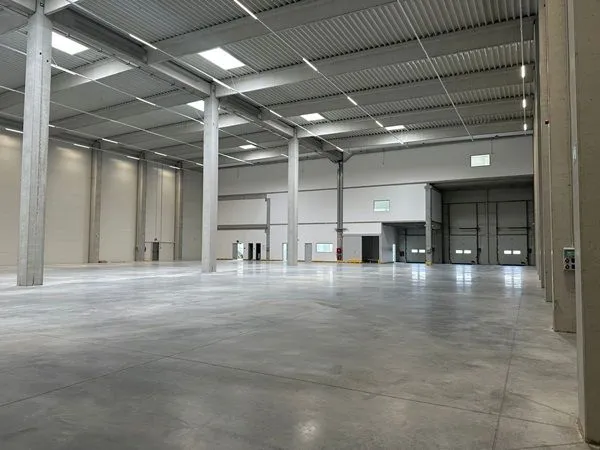 Izdavanje, poslovni prostor, 2500m², Novi Beograd Sve Podlokacije, Beograd