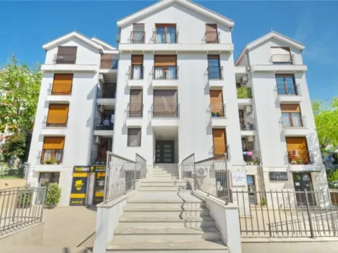 Rent, two bedroom apartment, 90m², Centar, Tivat