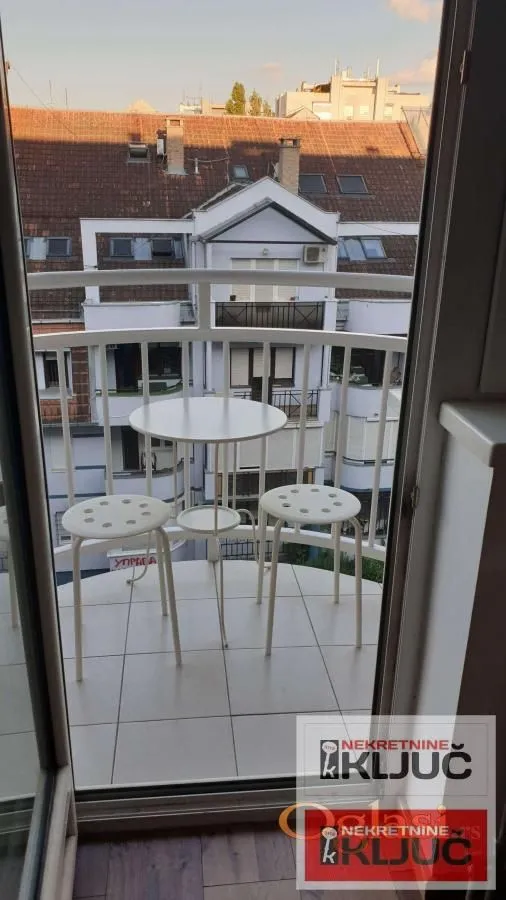 Izdavanje, garsonjera, 26m², Grbavica, Novi Sad Sve Podlokacije