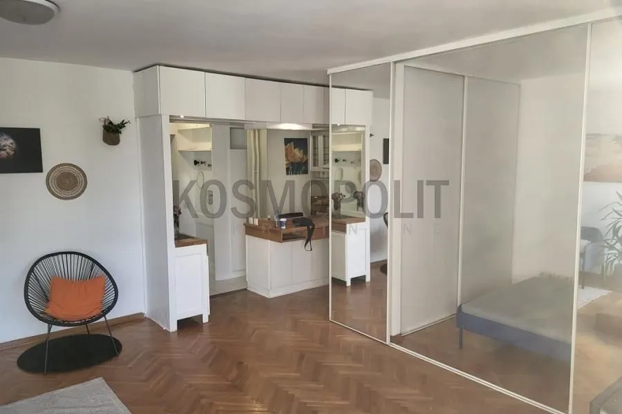 Prodaja, dvosoban stan, 42m², Autokomanda, Voždovac Sve Podlokacije
