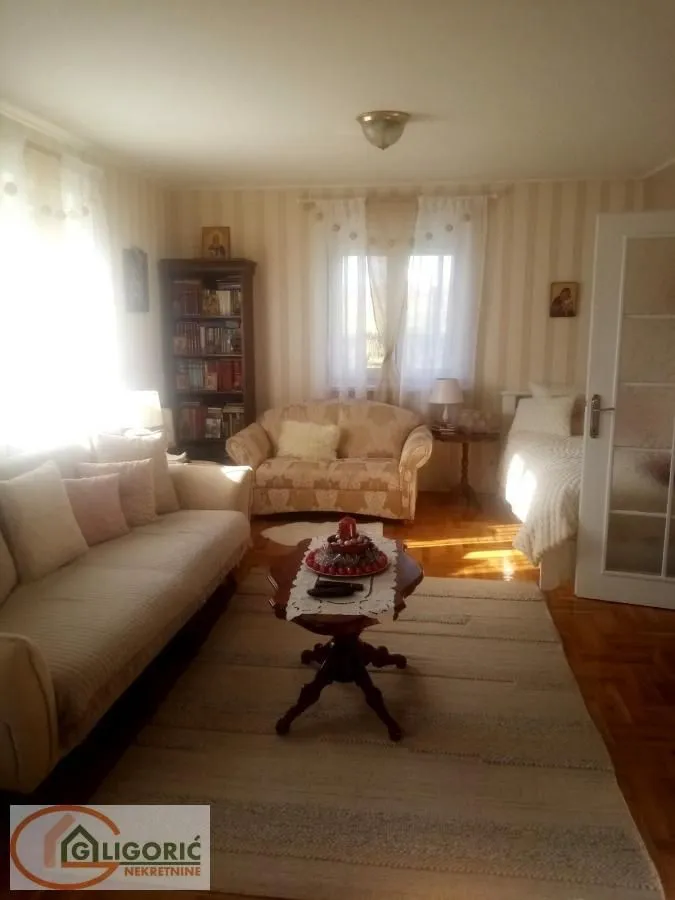 Sale, house, 180m², Gračac, Vrnjačka Banja