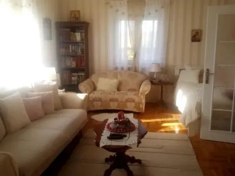 Prodaja, kuća, 180m², Gračac, Vrnjačka Banja - image 2