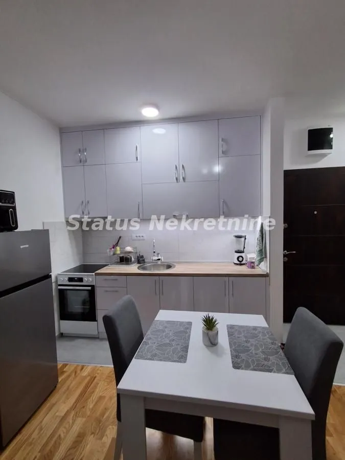 Izdavanje, jednosoban stan, 40m², Adice, Novi Sad Sve Podlokacije