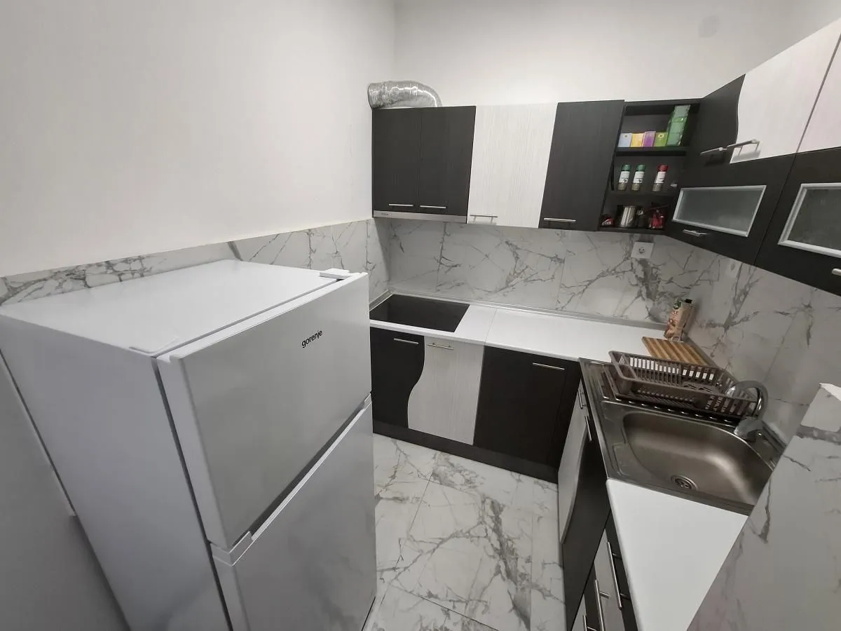 Izdavanje, dvosoban stan, 47m², Avijatičarsko naselje, Novi Sad Sve Podlokacije